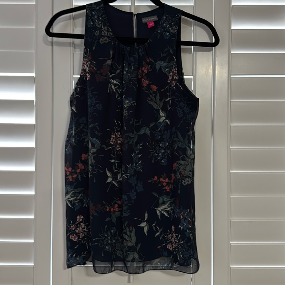 Like 🆕 Vince Camuto Sleeveless Sheer Lined Blouse, Size Small